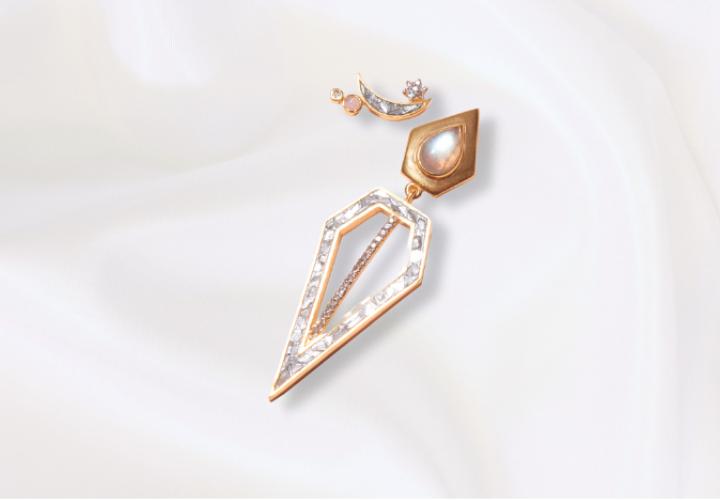 gold diamond hoop earrings