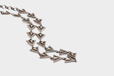 Enkel Bowtie Oxidized Necklace