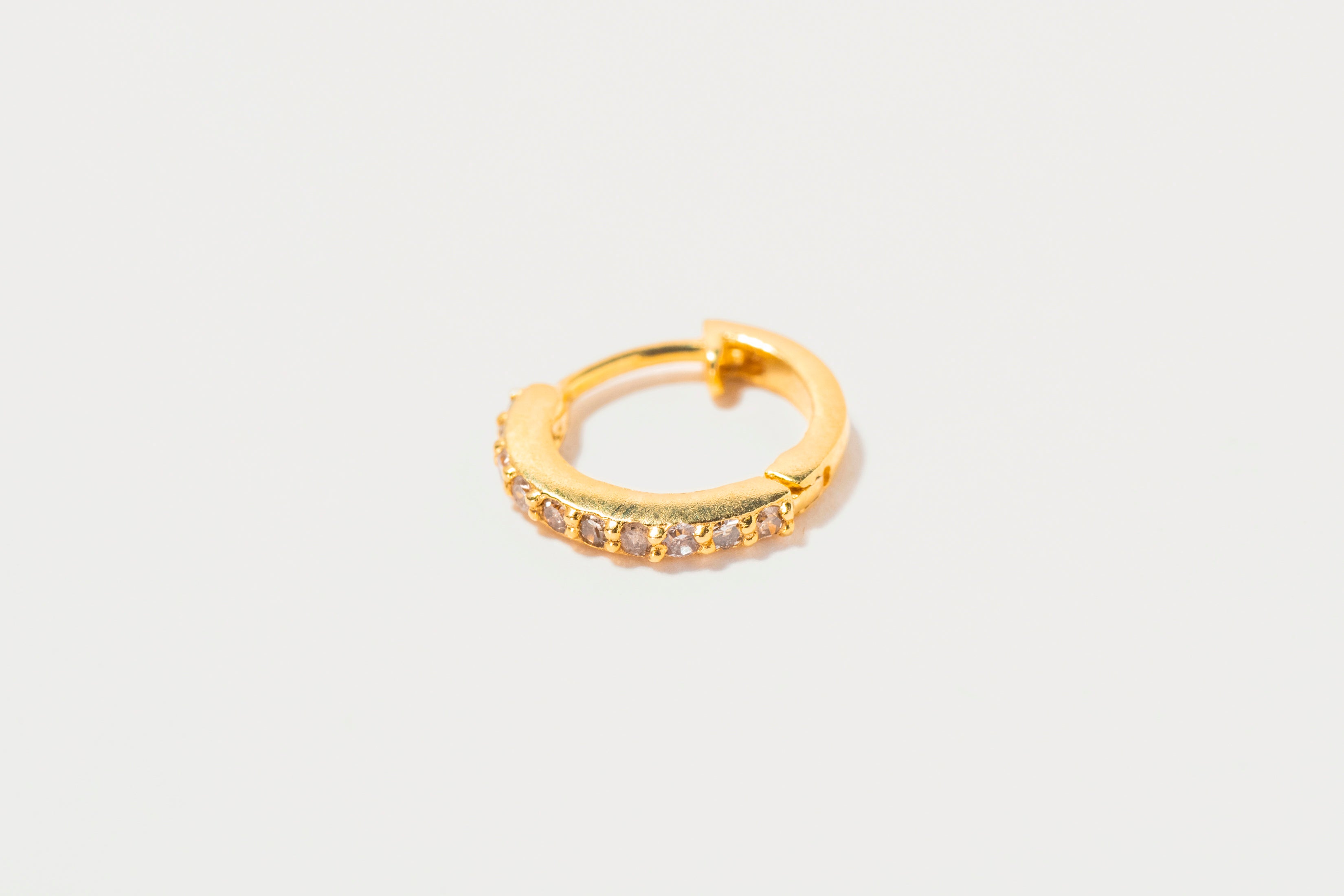 Fleron Huggies Diamond Gold Vermeil