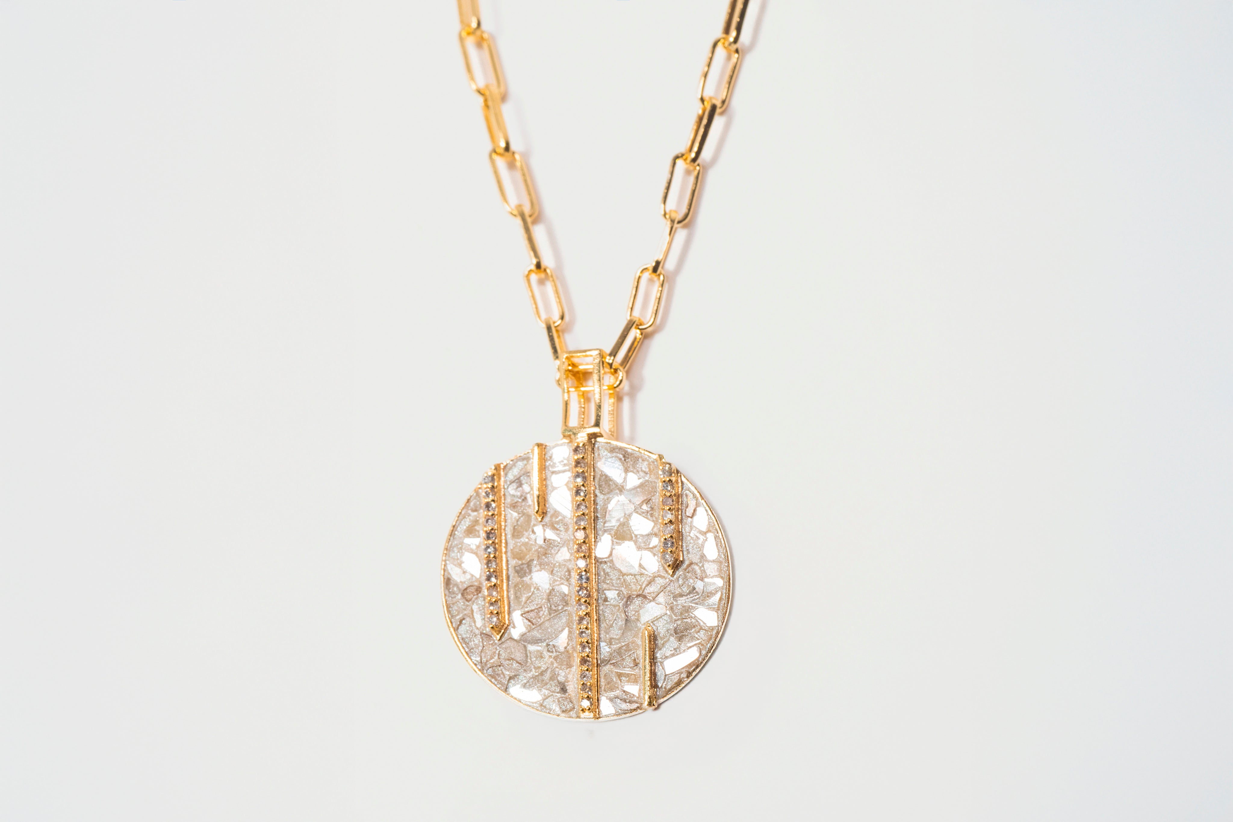 18k Gold Diamond Riffa Medium Necklace
